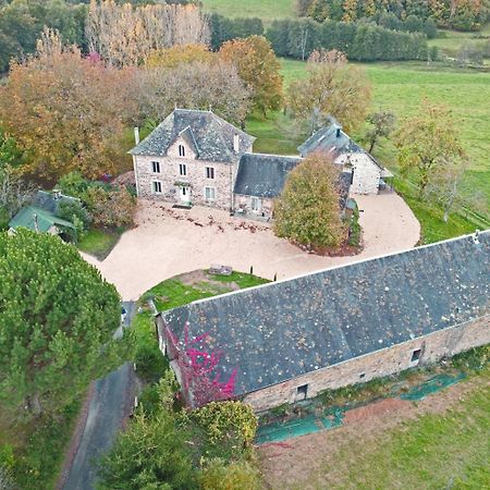 Domaine De La Clauzade Acomodação com café da manhã Saint-Germain-les-Vergnes Exterior foto