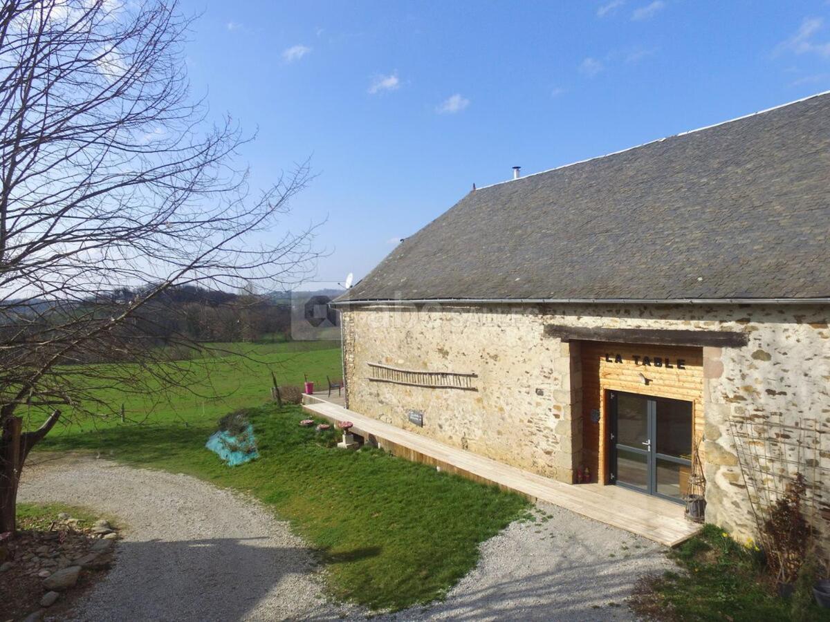 Domaine De La Clauzade Acomodação com café da manhã Saint-Germain-les-Vergnes Exterior foto