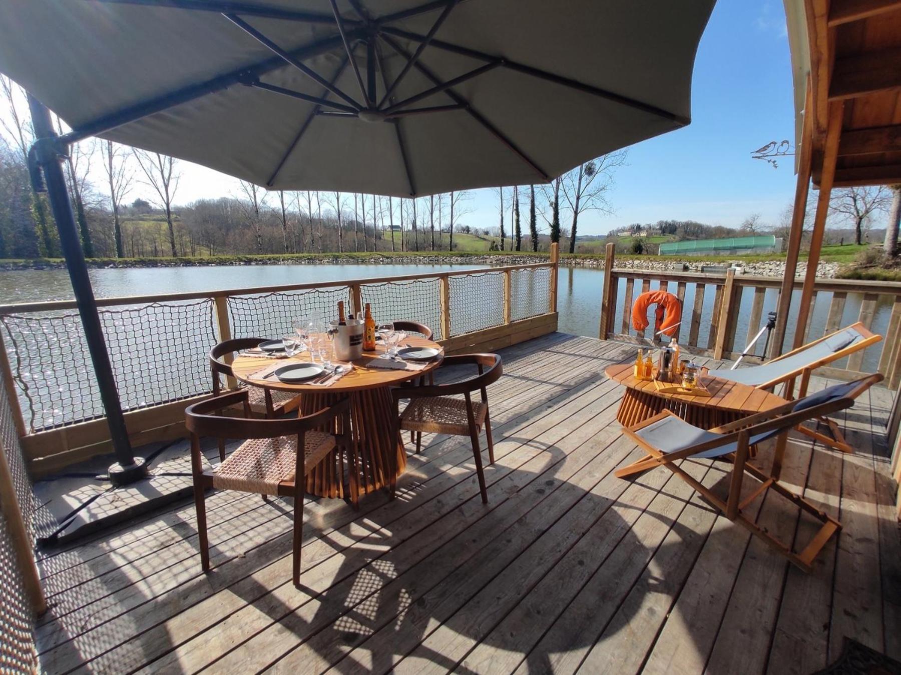 Domaine De La Clauzade Acomodação com café da manhã Saint-Germain-les-Vergnes Quarto foto