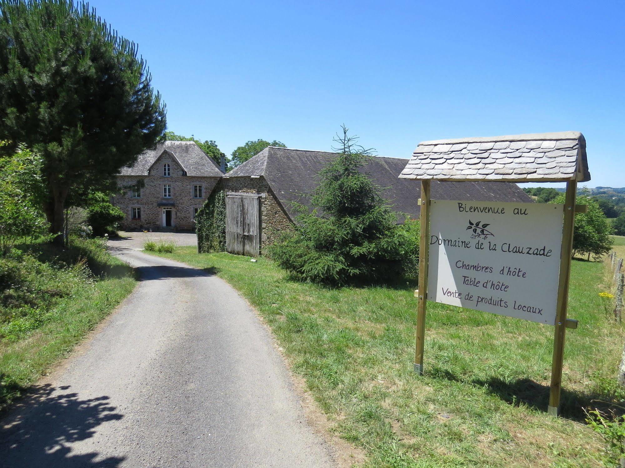 Domaine De La Clauzade Acomodação com café da manhã Saint-Germain-les-Vergnes Exterior foto