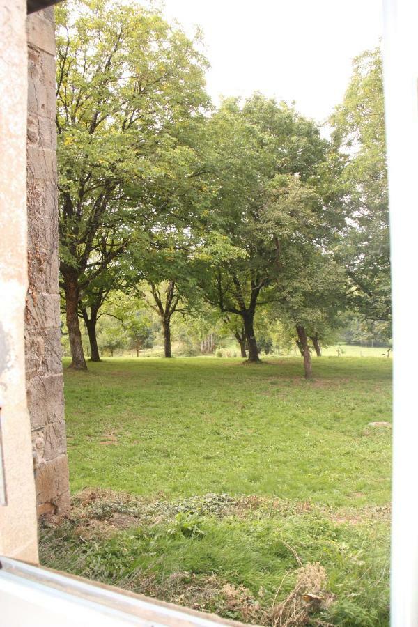 Domaine De La Clauzade Acomodação com café da manhã Saint-Germain-les-Vergnes Exterior foto